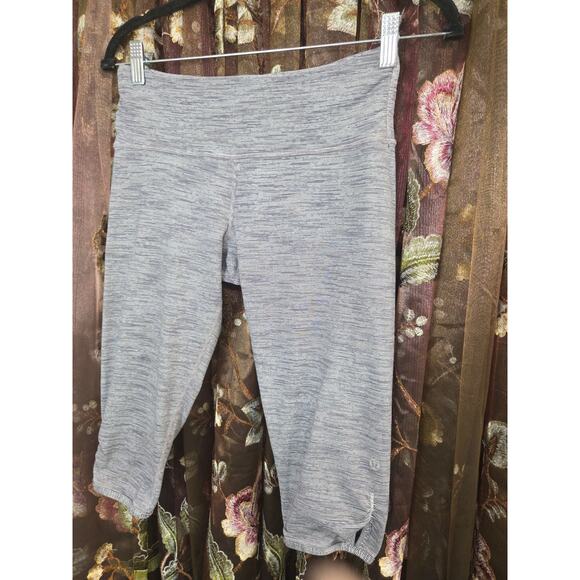 Lululemon Train Times Crop 17" size 6 Wee Are From Space Ice Grey Alpine White - Picture 3 of 13